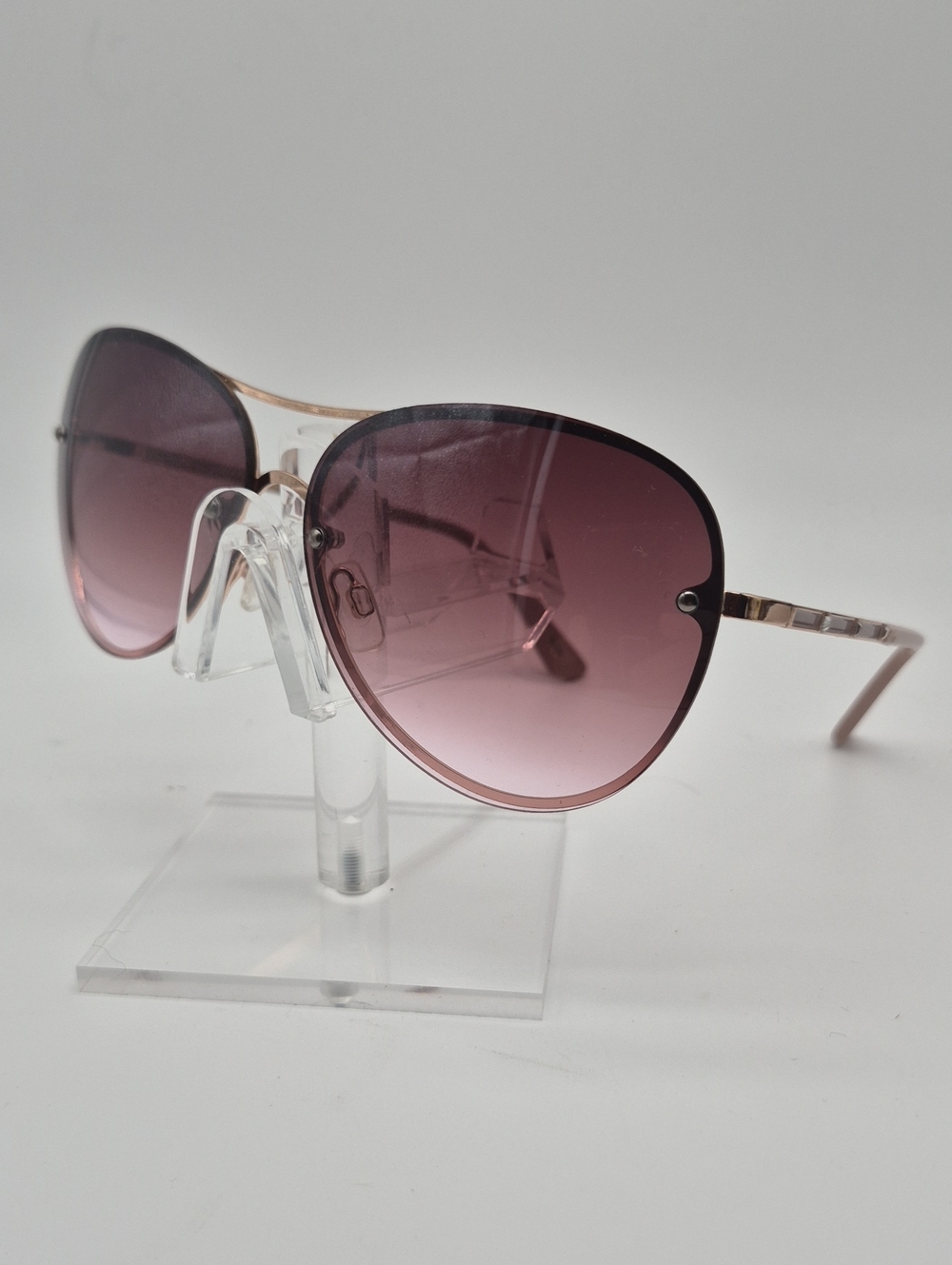 Tahari Oversized Women's Sunglasses w/Gradient Lenses